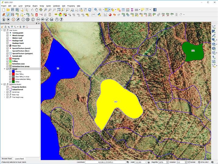 LÄHTEET QGIS Development Team QGIS-dokumentaatio 2016. Viitattu 11.12.2016 http://www. qgis.org/ Sanastokeskus TSK. Geoinformatiikan sanasto TSK. Viitattu 11.12.2016 http://web. archive.