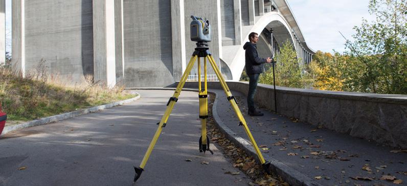 SX10-takymetrin avainominaisuuksia: Trimble SX10 -keilaintakymetri tarjoaa tutut, helpot ja tehokkaat mittaustyönkulut maastosta toimistoon asti: Yhdessä ja samassa