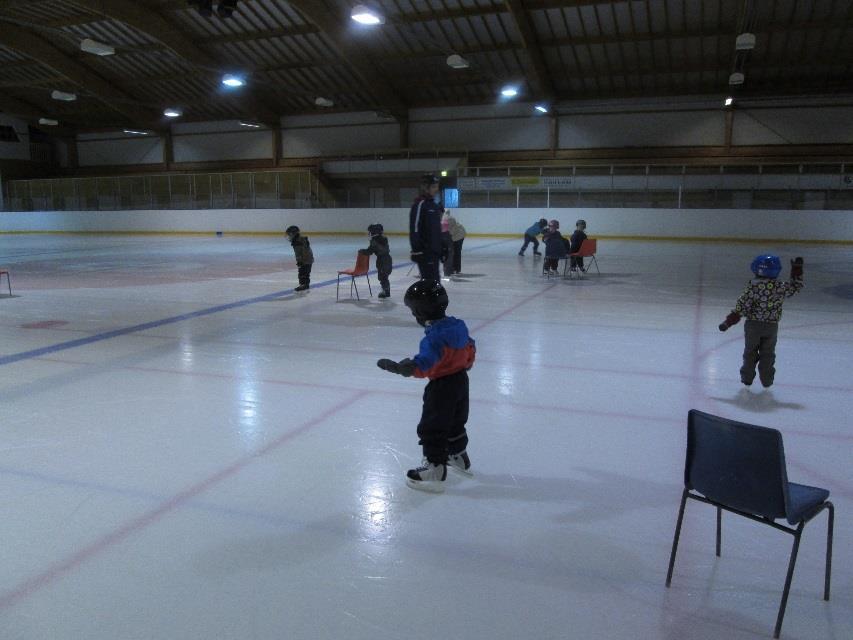 hyödyntäminen lumileikit, pulkkailu,