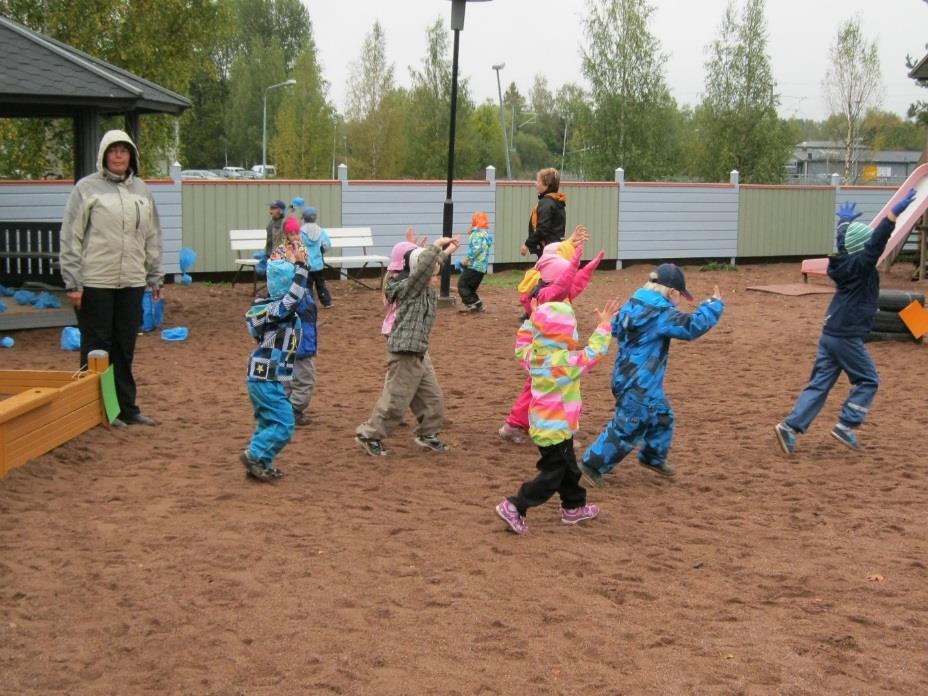 VETÄMINEN, TYÖNTÄMINEN KÄSITTELYTAIDOT: