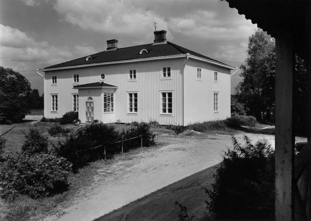 Palasia Italiasta Suomessa Alvar Aalto sai vaikutteita tuotantoonsa myös Italiasta 36. Göran Schildt väittää, että Aallon ensimmäinen uskonto olisi ollut usko Italian renessanssi.