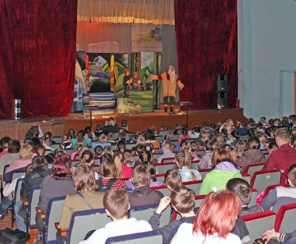 Seminaarin ošallistujat tutuššuttih Šuomen kulttuurialalla toimijien järještöjen kera. ÔÔ Venäjän enšimmäini kulta s. 9 Nadvoitsat (Vojačču) on kuulusa pos olkka Segežan piirissä.