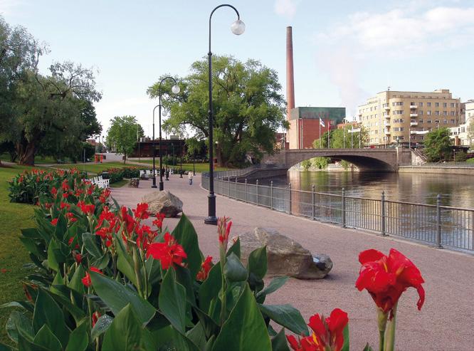 Johdanto Tampereen kansallisen kaupunkipuiston tarveselvityksen valmistelu käynnistyi 17.9.2012 tehdyn valtuustoaloitteen pohjalta.