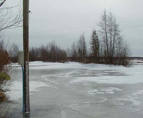 28 Kuva 8 Telog ja vesiasteikko Suomijärvessä Taulukossa 2 on esitetty asteikkojen 0- pisteiden korkeudet. Taulukko 2.