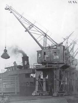 1.4 Historia Tavarasataman rakentaminen alueelle alkoi vuonna 1913.