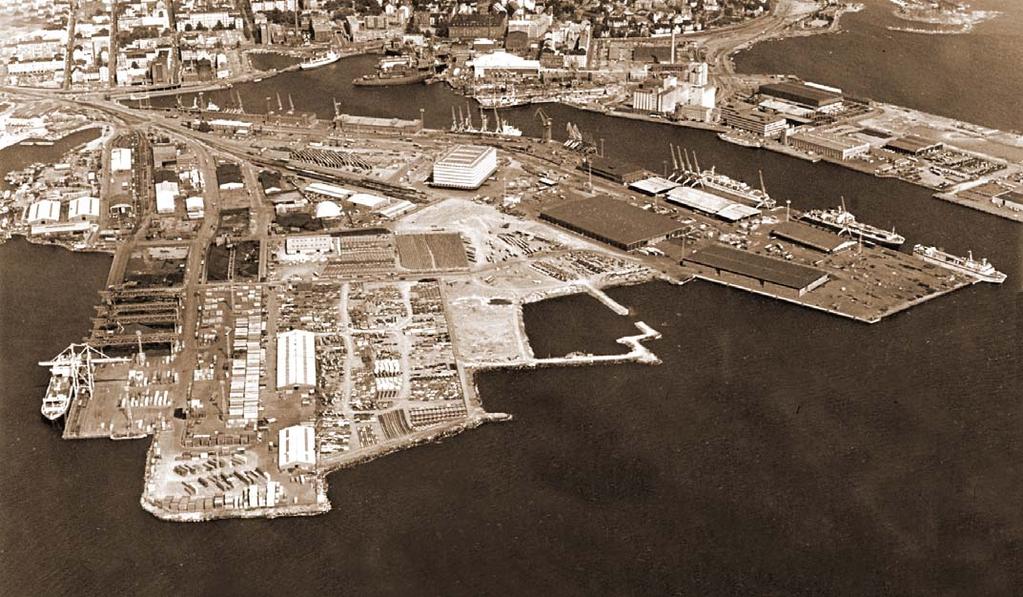 nimeä Tammasaari), Munkkisaari ja Hernesaari, tasattiin ja liitettiin yhteen täyttömailla satama-, teollisuus- ja varastointi tarpeisiin.