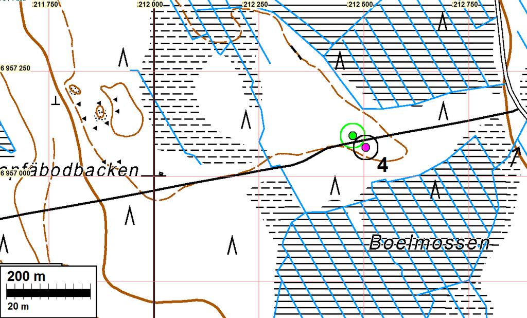 14 Koska seudulla ja on kuitenkin lukuisia röykkiöitä (lähimmät runsaan 3 km etäisyydellä) ja koska kivirakenteen sijaitsee