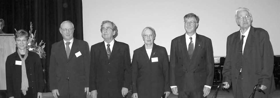 JOY:n puheenjohtajia: (oik.) Olavi Laine (1963-1980), Pekka Perttula (1980-1989), Silve Sahlan (1990-1997), Mauri Alasaari (1998-2000), Tapio Ala-Peijari (2001-2004) ja Eeva-Riitta Puomio (2005- ).