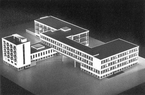 Walter Gropius :Bauhausin
