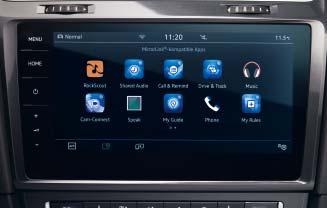 01 02 03 01 Radio-navigointijärjestelmää Discover Pro ja sen vakiovarustukseen kuuluvaa Car-Net App-Connectia käytetään intuitiivisesti suuren, lasipintaisen 23,4 cm:n (9,2 tuuman)