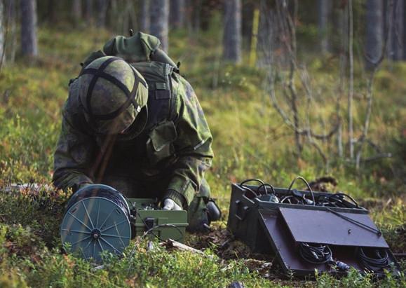 12.2 PUOLUSTUSHALLINNON VIESTINTÄ Puolustusministeriö viestii häiriötilanteissa ja poikkeusoloissa hallinnonalansa perustehtävistä; puolustuspolitiikasta, sotilaallisesta maanpuolustuksesta,
