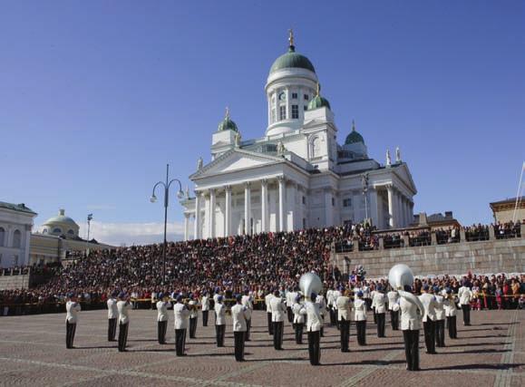 7.1 SISÄISEN TURVALLISUUDEN OHJELMA Sisäisellä turvallisuudella tarkoitetaan sitä, että jokainen voi nauttia oikeusjärjestelmän hänelle suomista oikeuksista ja vapauksista sekä turvallisesta