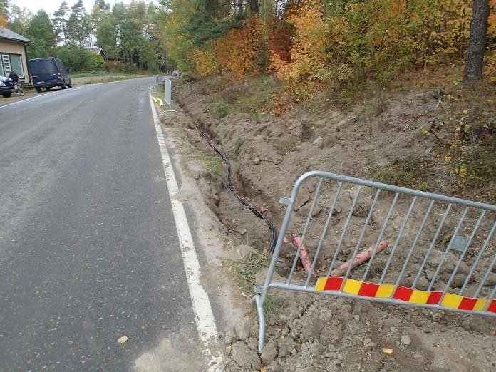 Muuntaja kohdalta edelleen kaakkoon, aina valvotun kaivanto-osuuden päätepisteeseen saakka, kaapelikaivanto sijoittui tasaiselle