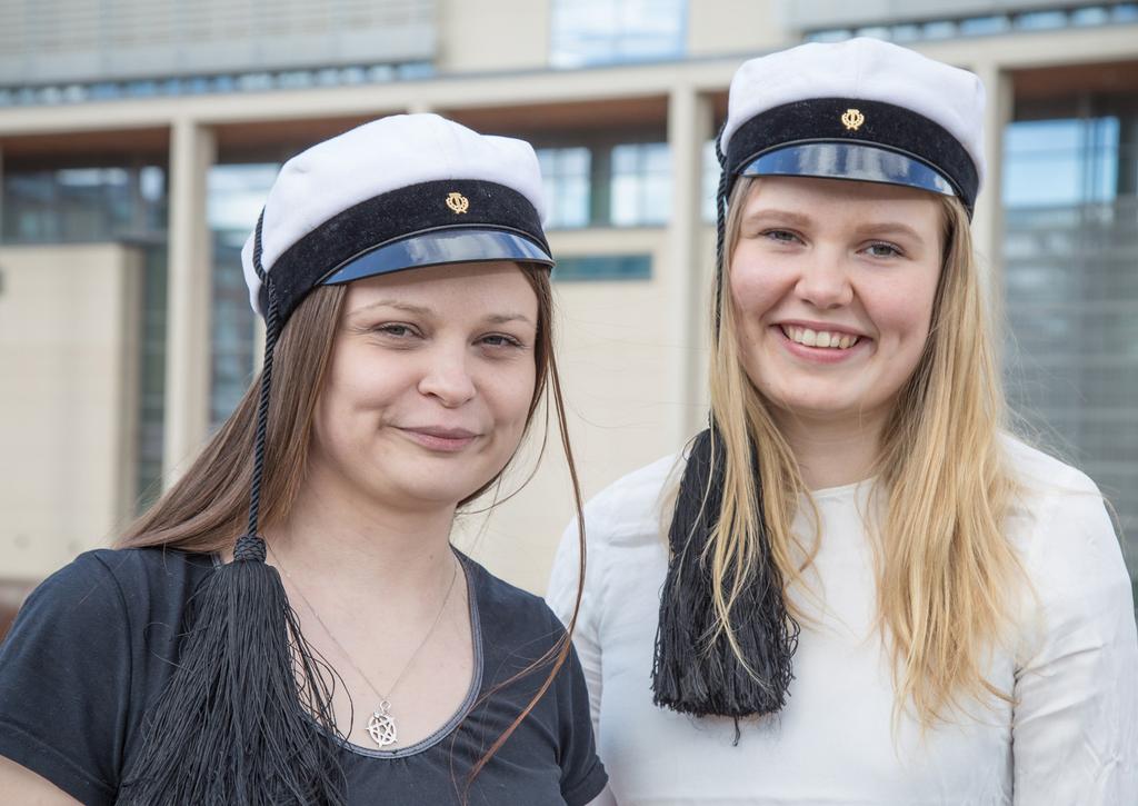 Moikka! Olen Anni ja toimin maisterivaiheessa aloittavien tutorina. Lähtöisin olen Heinolasta. Tampereen ja Vaasan kautta päädyin Seinäjoelle. Nyt taas palannut osa-aikaisesti takaisin Tampereelle.