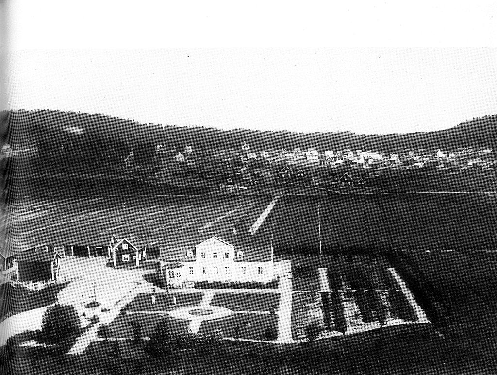 KUVA 2 Viistokuva 1930-luvulta, jossa