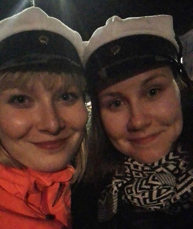 Elikkäs oon Terhi ja Nurmijärveltä alun perin kotosin eli siis kuitenkin kehä kolmosen ulkopuolelta. Alottelen syksyllä toista vuotta, joten kaikki fuksivuoden jännitys on vielä tuoreessa muistissa.