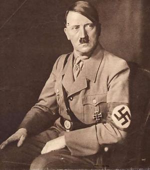 Adolf Hitler (1889-1945) valitsi puolueensa tunnukseksi hakaristin, eli svastikan,