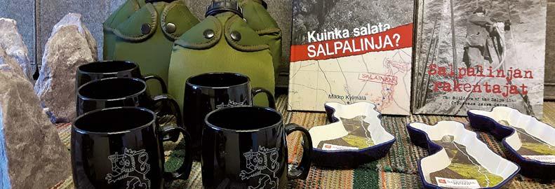 Museokauppa Rasla palvelee asiakkaita kahvilan yhteydessä museon aukioloaikoina.