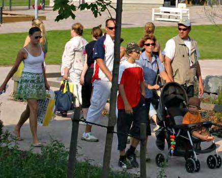 Helsinki-Vantaan lentoaseman osalta selvitetään onko tarpeen tarkistaa maakuntakaavassa osoitettuja lentomelumerkintöjä.