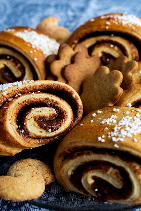 Kun ruokahalua ei ole, on erityisen tärkeää pitää kiinni säännöllisistä ruokailuajoista. Suuret annokset eivät houkuttele syömään, jos ruoka ei maistu.