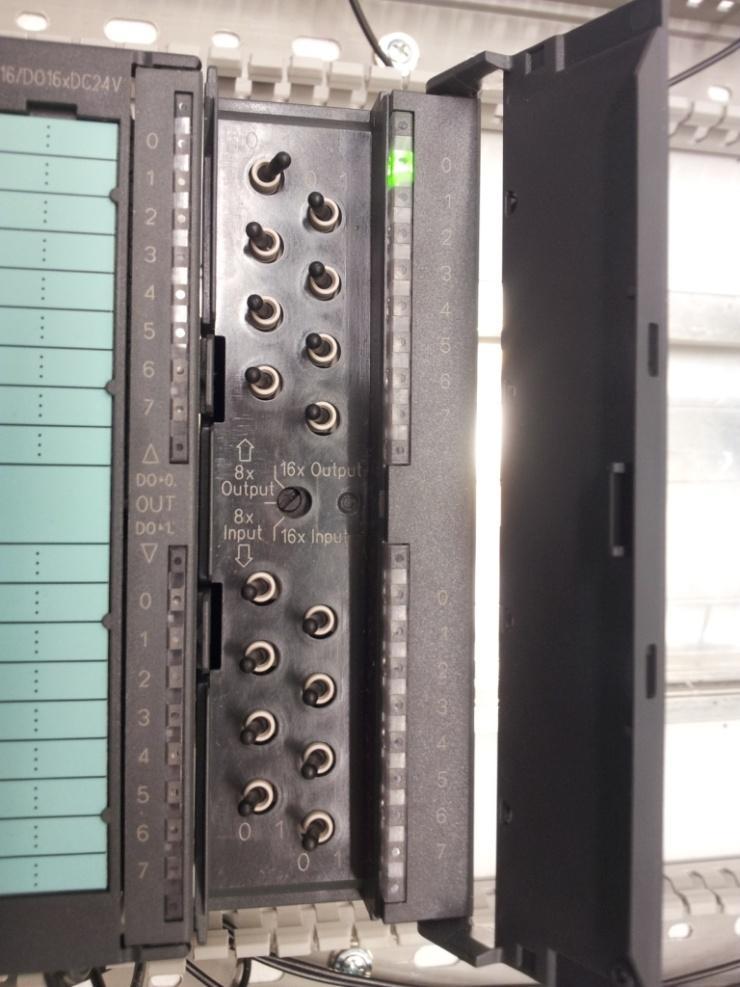 23 output/8x input. Kuvassa 13 on nähtävillä kortin kanavien kytkimet sekä kortin ominaisuuden valitsin. Kuva 13.