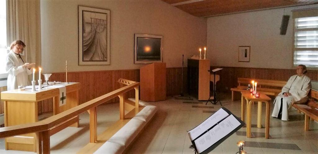 Sunnuntaina vietettiin messua, joka jouduttiin pitämään kynttilöiden valossa, koska koko talosta katkesivat sähköt