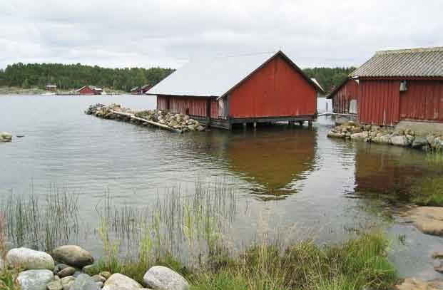 Valtioneuvoston asetus ympäristönsuojeluasetuksen muuttamisesta. Suomen säädöskokoelma 889/2006 Veijalainen N. (2007) Suuret tulvat - arvioimisen menetelmät ja ilmastonmuutoksen vaikutukset.