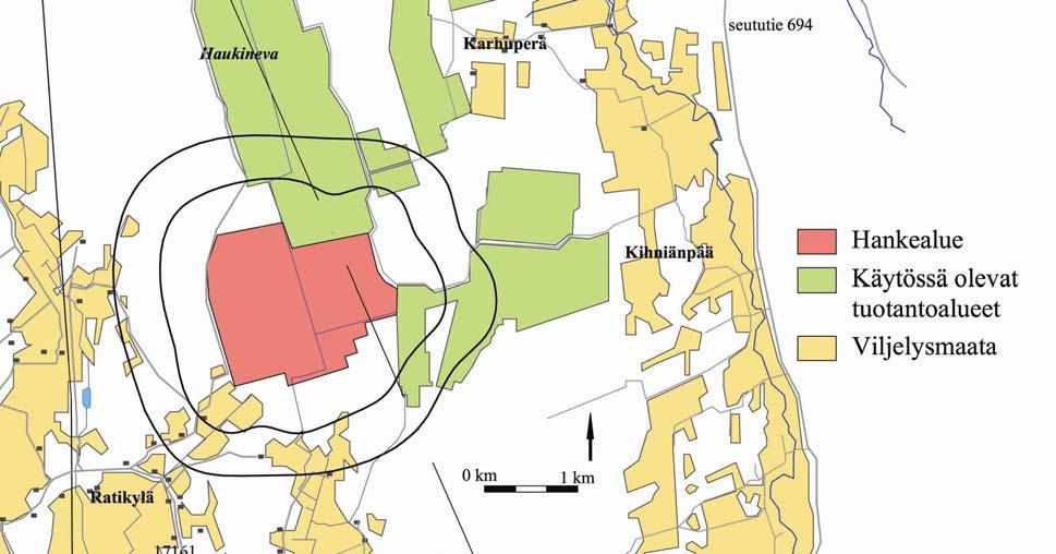 Kuva 18. Hankealueen ympärillä oleva asutus ja viljelysmaat. Hankealueen ympärille on piirretty 500 m ja 1000 m etäisyysvyöhykkeet hankealueesta. 4.