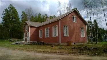 Rauhanyhdistyksen talo, joka on toiminut kylätalona vuodesta 1992. Pyhännän Tavastkengän kylän Rauhanyhdistys perustettiin 1936.