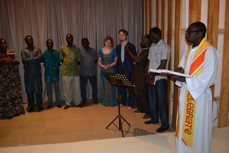 Pastori Sedar Ndiaye, joka toimii kokoaikaisena lähetystyöntekijänä Gandoulin alueella, asuu viikot Foundiougnen kaupungissa.