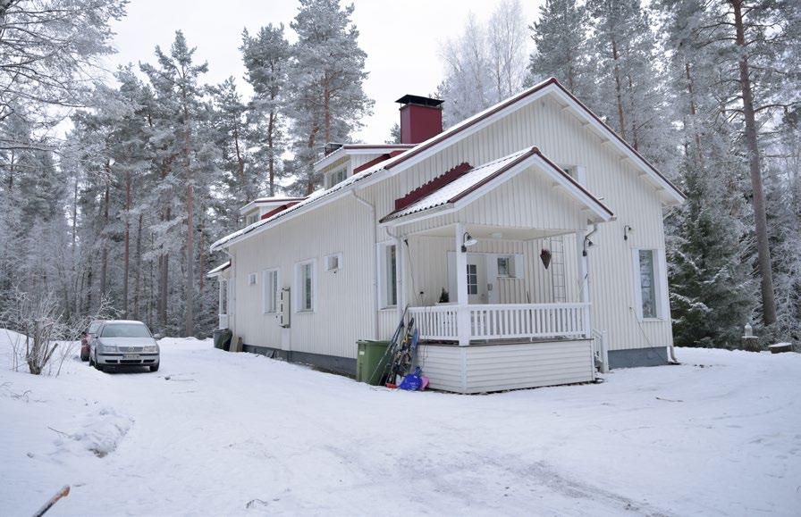 Kotimme lämpötilan ohjaaminen meni aikaisemmin näppi- ja ihotuntumalla. Säädimme termostaattia käsin ja usein lämpötila oli joko liian kuuma tai kylmä.