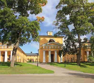 Kartanot & retket Vieraile ajassa taaksepäin tutustu aateliskartanoihin, ruukkeihin ja museoihin. Opastetuilla retkillä pääset moniin ainutlaatuisiin kohteisiin.