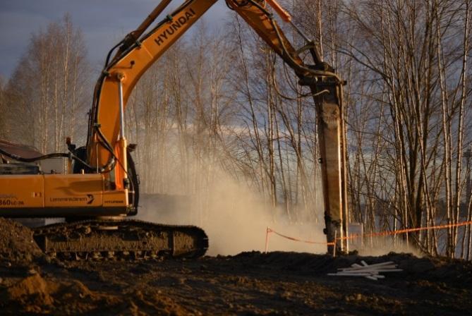 Eri lohkoihin tarvittava sideainemäärä määritettiin sekoitetun massan tilavuuden perusteella.