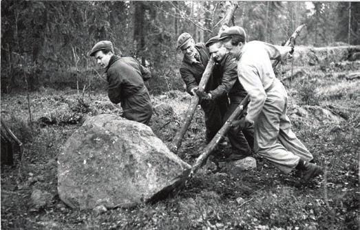 Teekkarit ainutlaatuinen yhteisö Opinahjo kouluttaa virkamiehen, yhteisö luo kansalaisen, tokaisi teekkari Nils Wenell Teknillisen korkeakoulun ylioppilaskunnan syntyhetkillä 1872.
