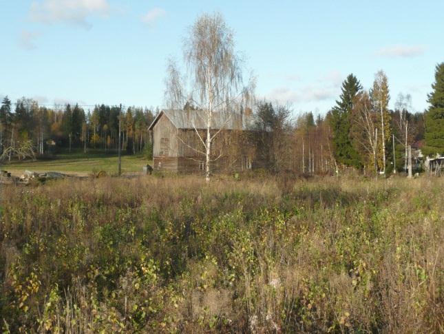 Mäkiset metsäalueet ovat pääosin kallioisia ja kivisiä sekä monin paikoin jyrkkäpiirteisiä moreenimuodostumia. Metsänhakkuita alueella oli tehty hiljattain jonkin verran.