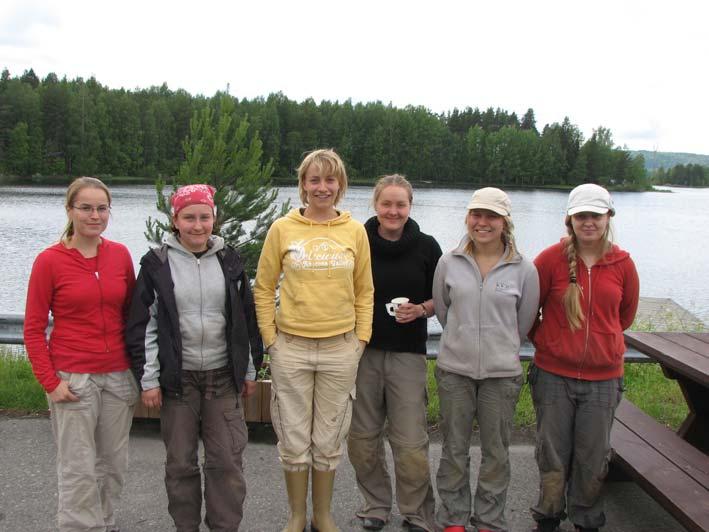 2 2. Johdanto Saunalahden kivikautisella asuinpaikalla tehtiin kaivaustutkimuksia UPM-Kymmenen omistamalla tontilla, koska yhtiön omistamalle vanhalle huvilatontille ei voinut viedä vesi- ja