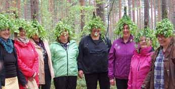 Puuhengityskoulussa annamme metsän aallonpituuksien rauhoittaa meidät osaksi luonnon olevaisuutta.