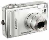 Testi KOMPAKTIKAMERAT Fujifilm FinePix F10 Maahantuoja: Fuji Finland Internet: www.fuji.fi Hinta: noin 400 HP Photosmart R717 Maahantuoja: Hewlett- Packard Oy Internet: www.hp.