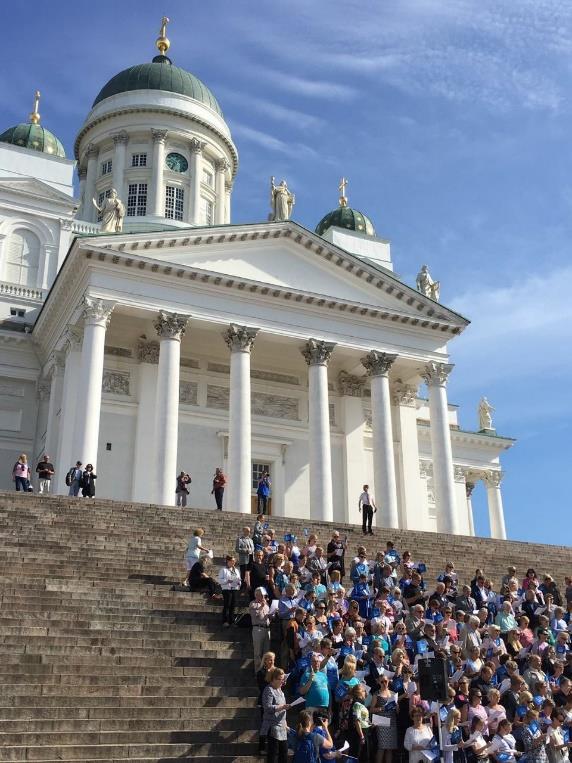 Muistutan tässä kohtaa, että keräämme Suomi100-juhlavuoden kunniaksi suomalaisista saunoista kuvia, ja voitte lähettää näitä s-postiosoitteeseen hampuri@merimieskirkko.fi.