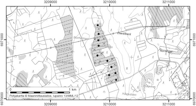 Tapio Toivonen 5. Hästuddmossen Hästuddmossen (kl. 1242 04, x=6970,8, y=3209,7) sijaitsee noin 12 km Korsnäsin keskustasta kaakkoon. Se rajoittuu loivapiirteiseen moreenimaastoon.