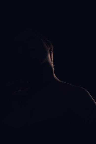 Sävytin myös valokuvia eri värisiksi. Ajattelin aluksi, ettei tekstien pituuserot haittaa, että eri pituiset tekstit tekevät vain kiinnostavaa vaihtelua kuvituksiin.