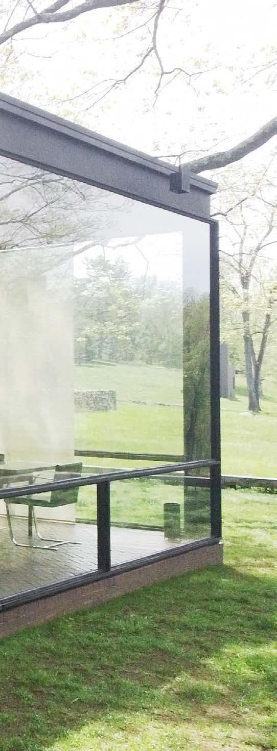 Eira Lampén Eino Hekali Philip Johnson suunnitteli The Glass House -rakennuksen omaksi asunnokseen. Hän myös kuoli talossa asuttuaan siinä yli 55 vuotta.