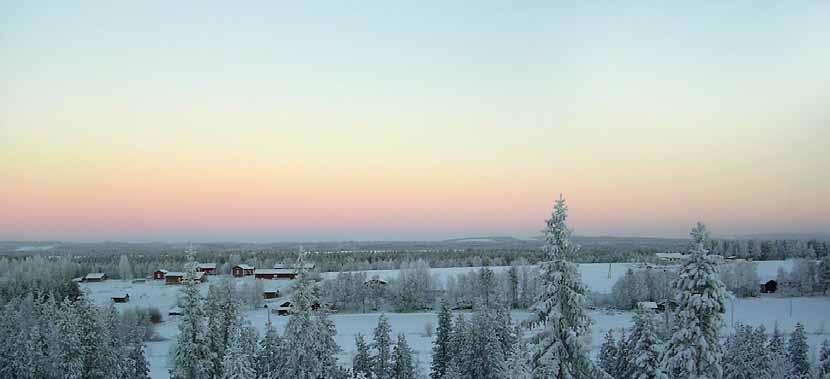 Peräpohjolan vaara- ja jokiseutu Perä-Pohjolan vaara- ja jokiseudun maisemia hallitsevat verraten jyrkkäpiirteiset maastonmuodot ja voimakkaiden jokivarsien asumusmaisemat.