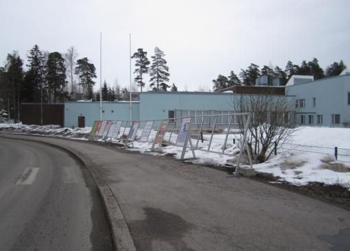 reuna aidan edusta jalkakäytävän reunusta