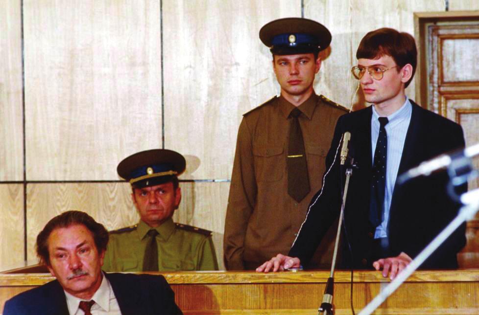 UUtisia Historiasta Gorbatšev muistutti, että tällä välikohtauksella oli hyökätty myös poliittisen johdon arvovaltaa vastaan. Kansa oli joutunut pohtimaan, miten koko johto toimisi ääritilanteessa.