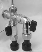3 Käynnistä vesipumppu kääntämällä virtakatkaisin (A) oikealle. 4 Varmista käytön jälkeen, että virtakatkaisin on palautettu lähtöasentoonsa niin, ettei vesipumppu käy tarpeettomasti.