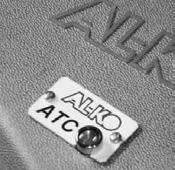 Normaalissa ajossa jarru toimii kuten tavallinen työntöjarru ilman ATC:tä. ATC saa virran auton 13-napaisesta pistorasiasta. Jos 7-napaisessa pistorasiassa käytetään adapteria, ei ATC toimi.