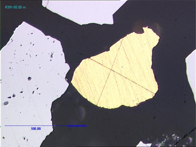 Satulinmäen malmimineralogia 8 linmäellä pieniä kultarakeita on arseenikiisun sulkeumina (Perälä