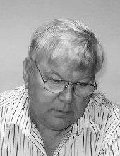 Liperin mestaruuksia ja hän on pelannut Joensuun Shakkikerhon riveissä useita vuosikymmeniä. 5.7.2006 joensuulaiselle Risto Rädylle tulee täyteen myös 60 vuotta.