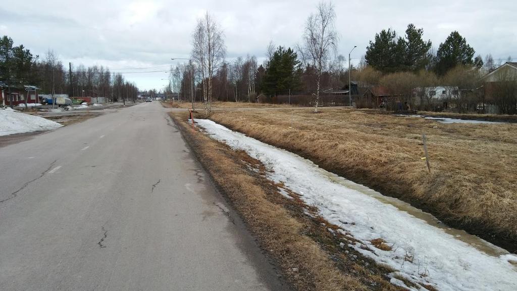 29 KUVA 18. Kuvauspaikka Ylivieskassa Kuvaushetkellä keli oli suotuisa, ilman lämpötila oli noin 4 o C ja pilvisyyden myötä kuvaamista häiritsevää auringonpaistetta ei esiintynyt.